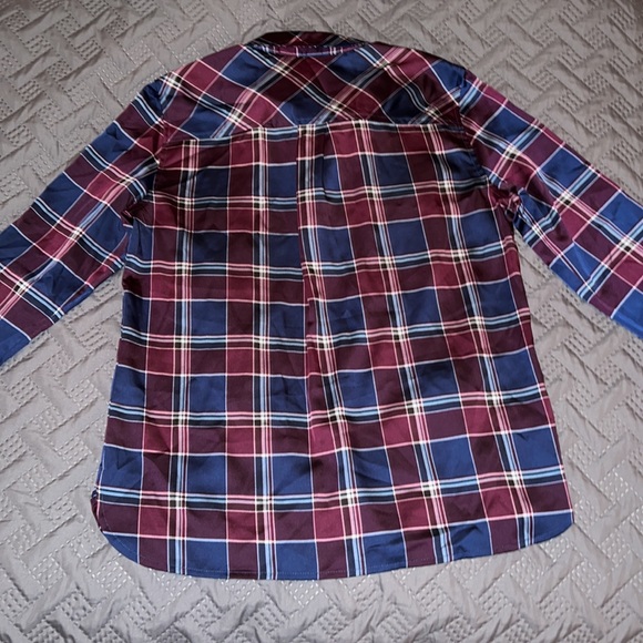 Women’s Jones New York Blouse - Picture 2 of 3